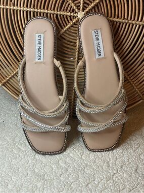 Steve Madden Dania Rhinestone Strappy Flat Sandals Nude Silver Size 7.5